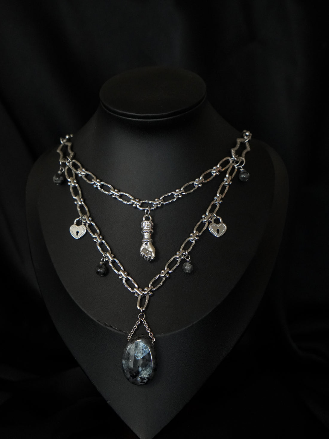 Collier « Knock upon the night » 🌌 • Argenté • Larvikite