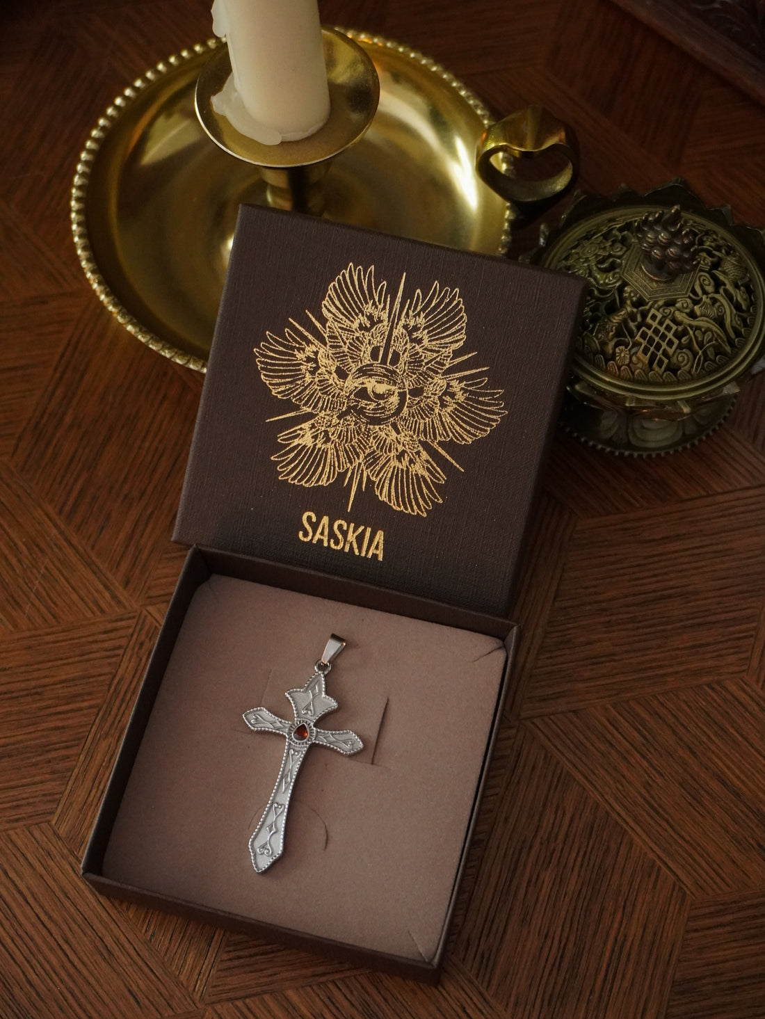 Pendentif argenté « The cross » 🥀