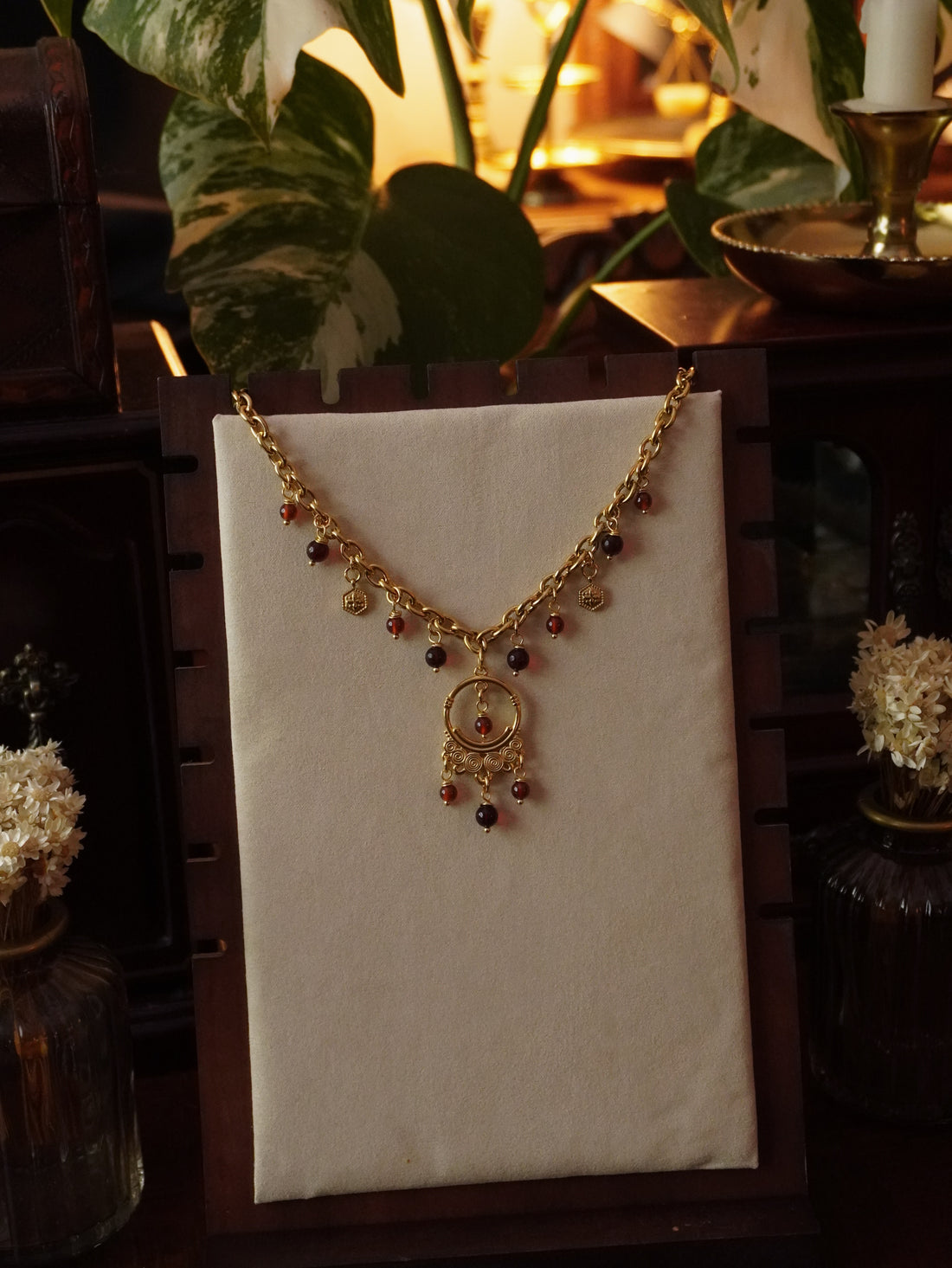 Collier « Babylonia » • Doré • Grenat