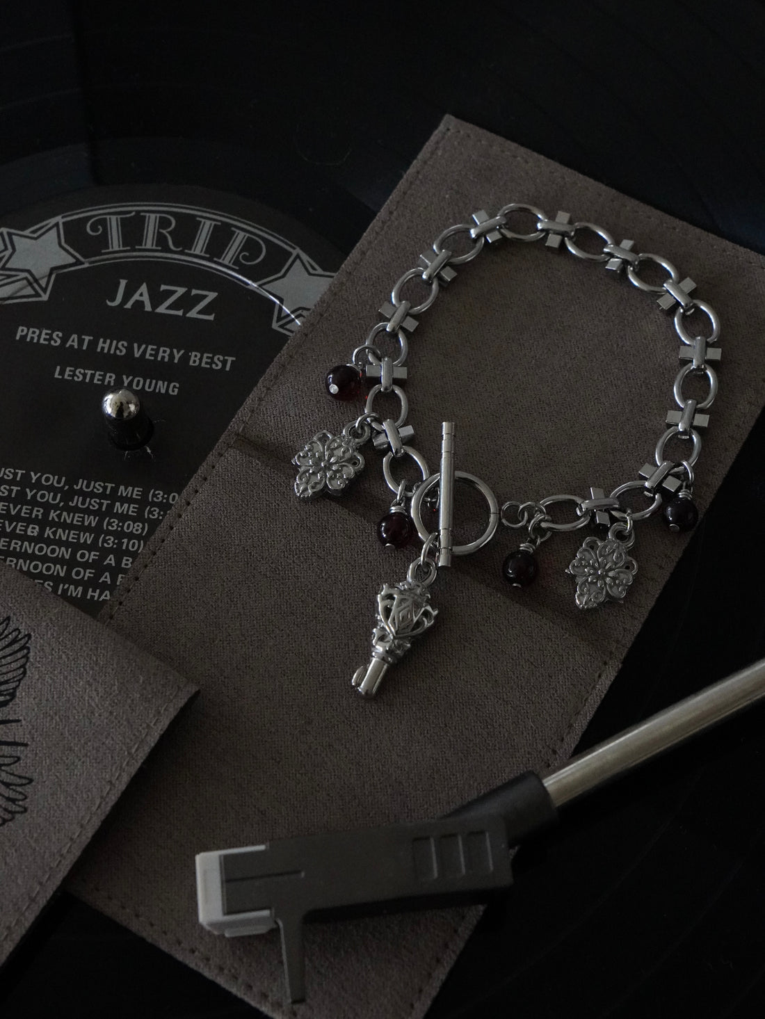 Bracelet « The secret chamber »• Ambre cognac