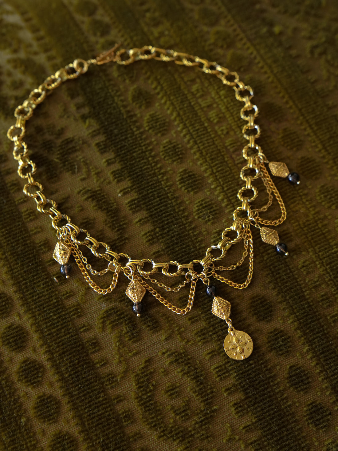 Collier « Vesper » 🪽 • Doré • Perles quartz fumé