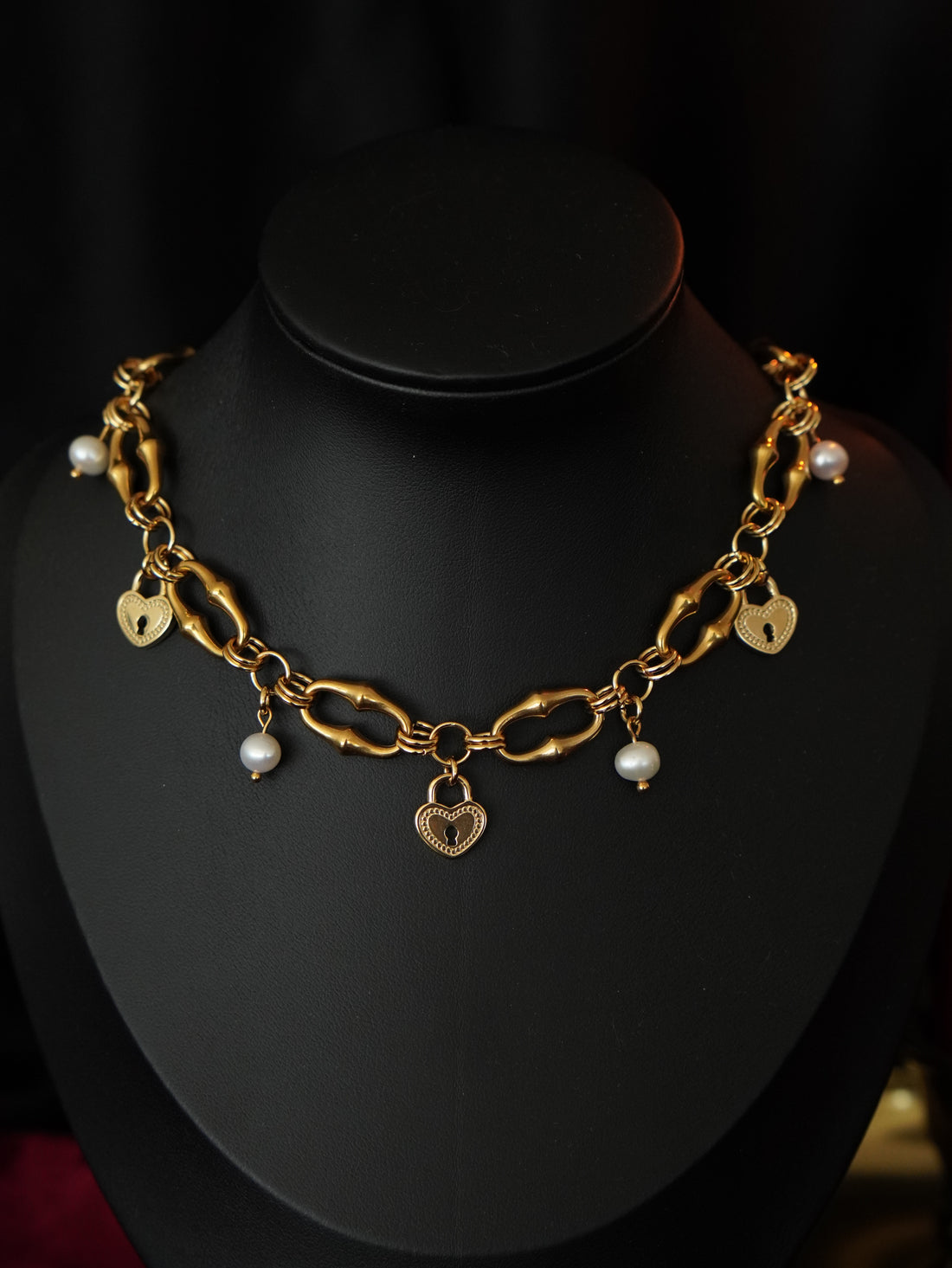 collier coeur et perles eau douces doré 