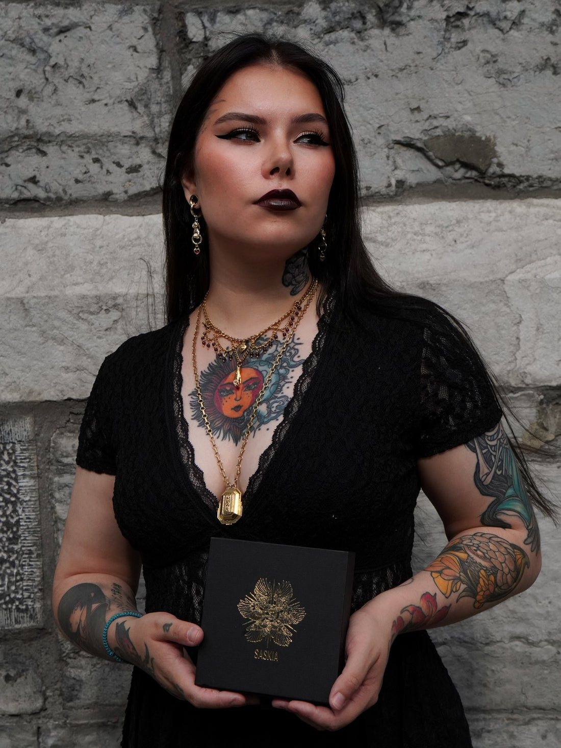 collier et packaging Saskia style gothique 